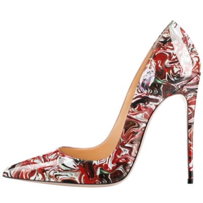Abiti con stampe in marmo rosso, tacchi a spillo, scarpe con tacco alto da sposa