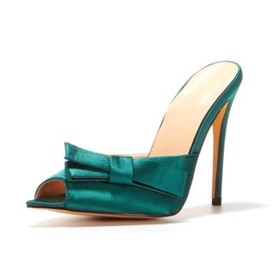 Scarpe col tacco con punta aperta e fiocco in raso verde con tacco a spillo